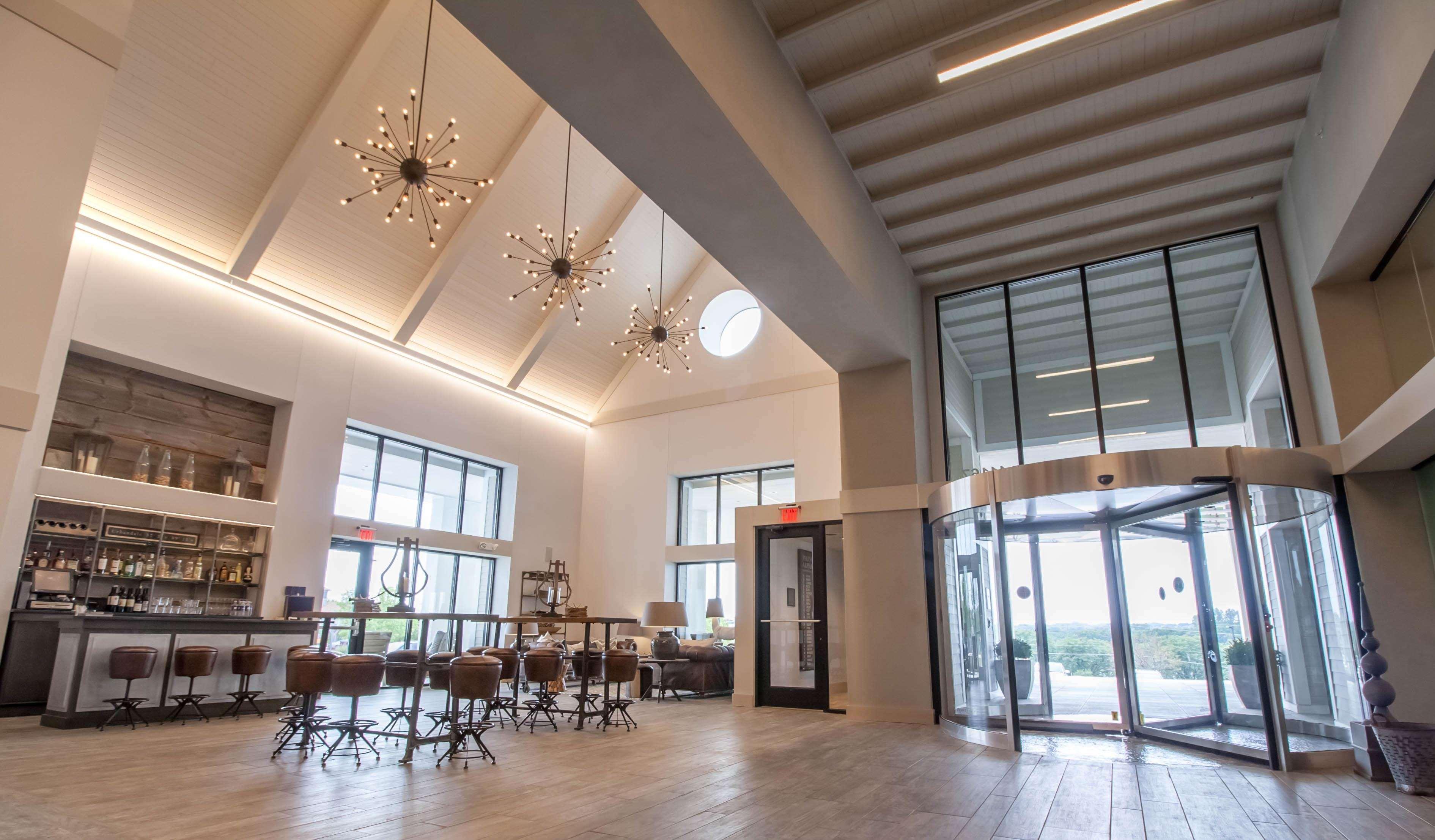 Hotel Renovo Des Moines Urbandale,Tapestry Collection Hilton Exterior foto